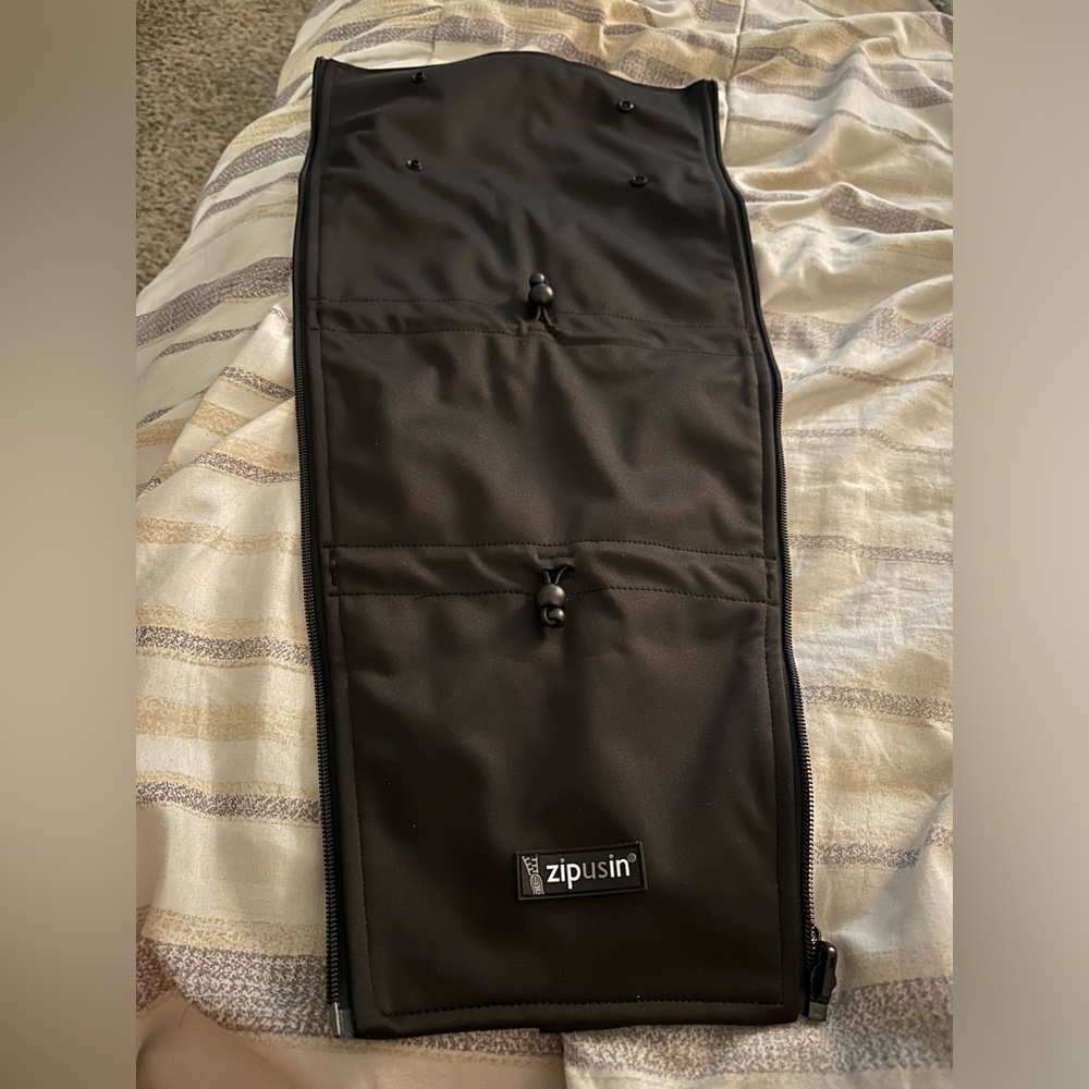 Zip us in, Maternity jacket extender